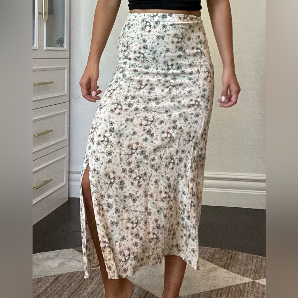 Flattering skirt